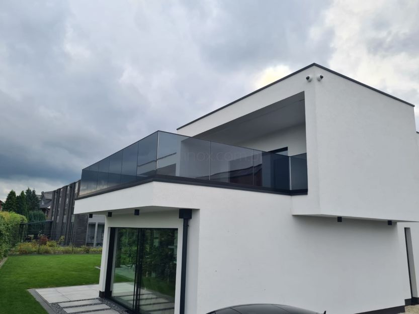 Glasgeländer in einem Aluminiumprofil Glas 16,76 mm VSG ESG Graphitglass Befestigung der Leiste von oben